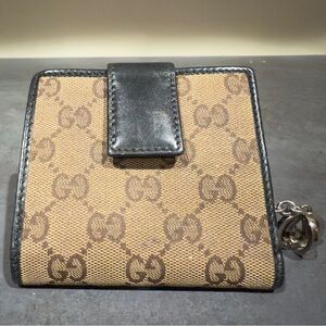 Gucci Beige and Black Women's Wallet